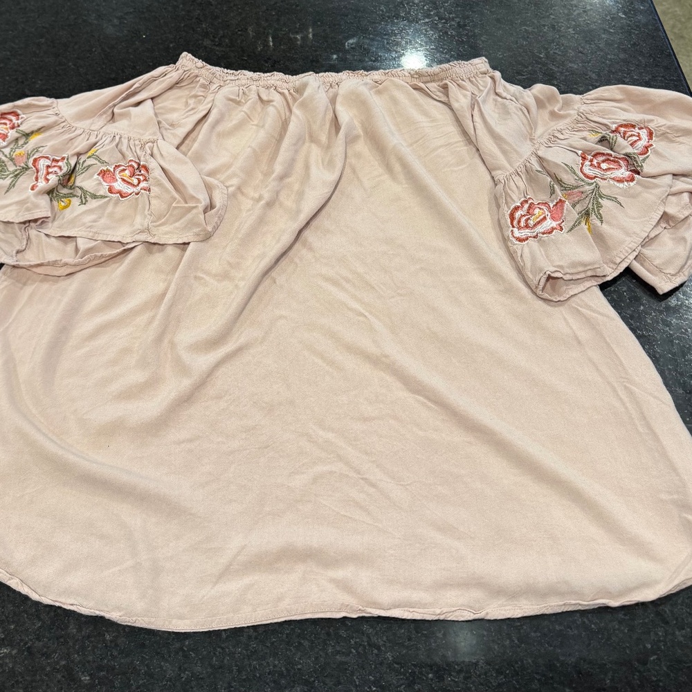 Feather womens blush pink peasant style 2xl embroidered flowers sleeve 3/4